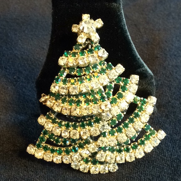 Vintage New Christmas Tree Brooch & Earrings - Picture 3 of 7
